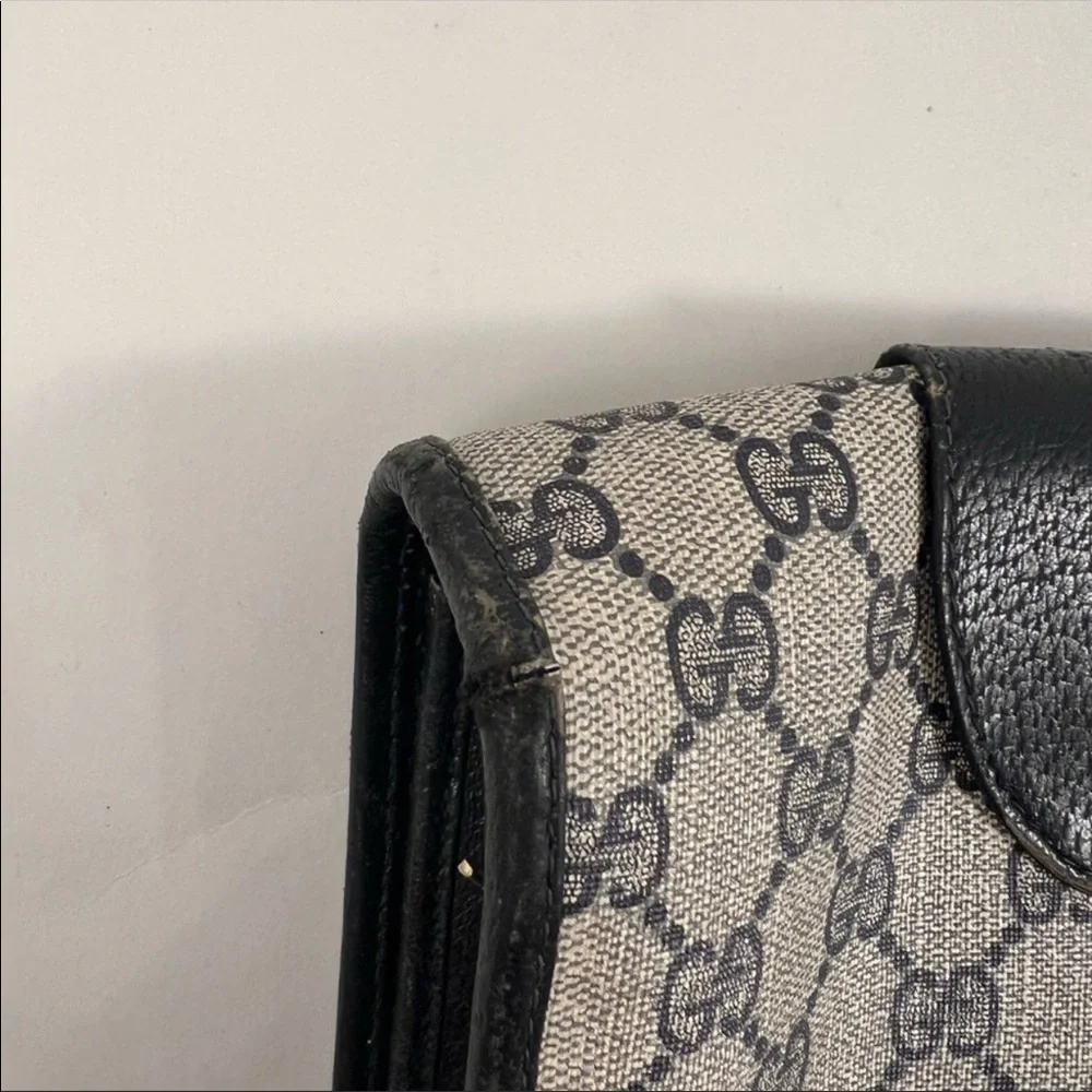 Vintage Gucci Crossbody - Picture 7 of 9